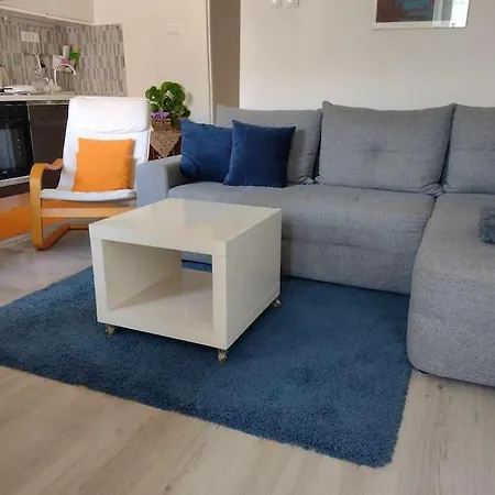 Beautiful With 2 Terraces And A Parking Space *