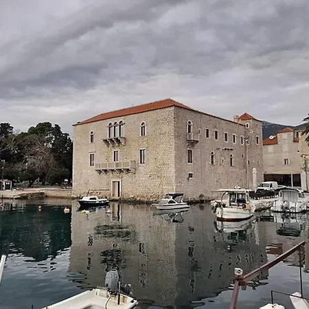 Beautiful With 2 Terraces And A Parking Space Apartment *