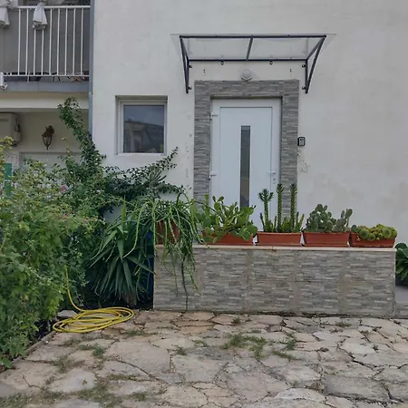 Beautiful With 2 Terraces And A Parking Space *